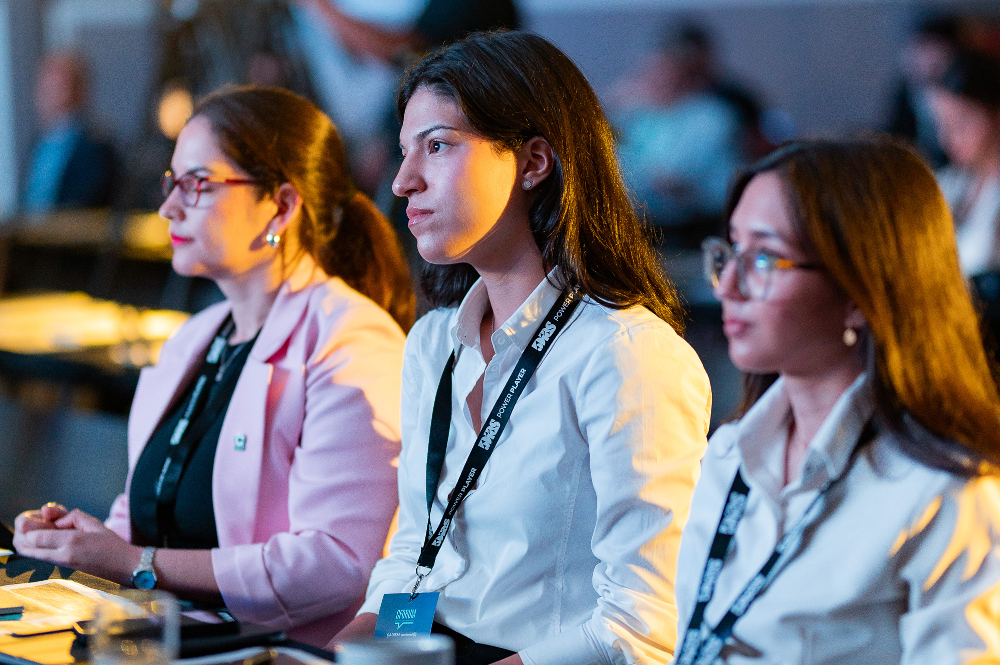 Profesionales participando de un encuentro de 5Días Business